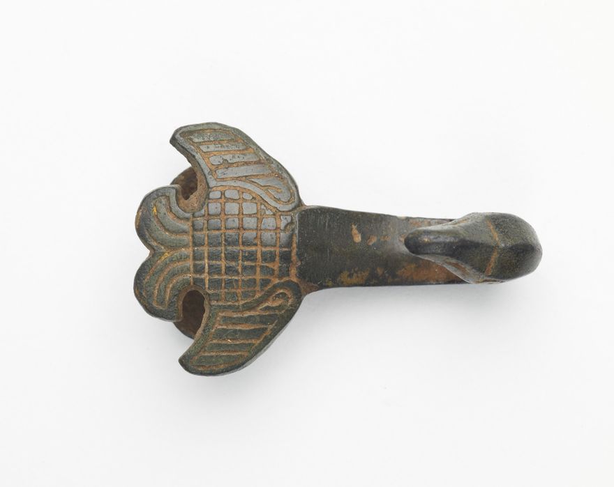 Garment hook (<em>daigou</em>) in the form of a bird